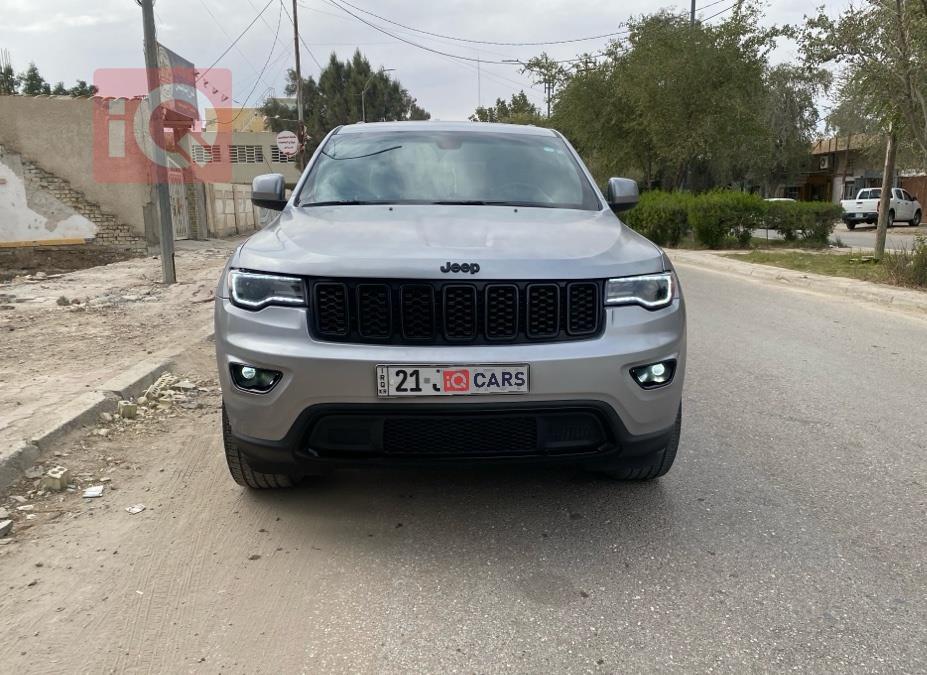 جيب جراند شيروكي